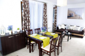 Apartament IKAR z własnym ogródkiem, bardzo blisko morza, Rewal